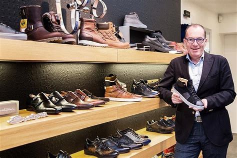adidas schoenen helmond